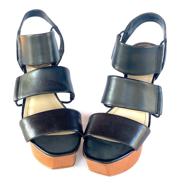 Vince Camuto Sandals. New with box. Size4.5 - Picture 4 of 10